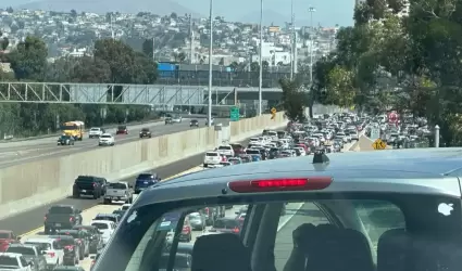 Reportaron largas filas de acceso a M�xico desde San Ysidro