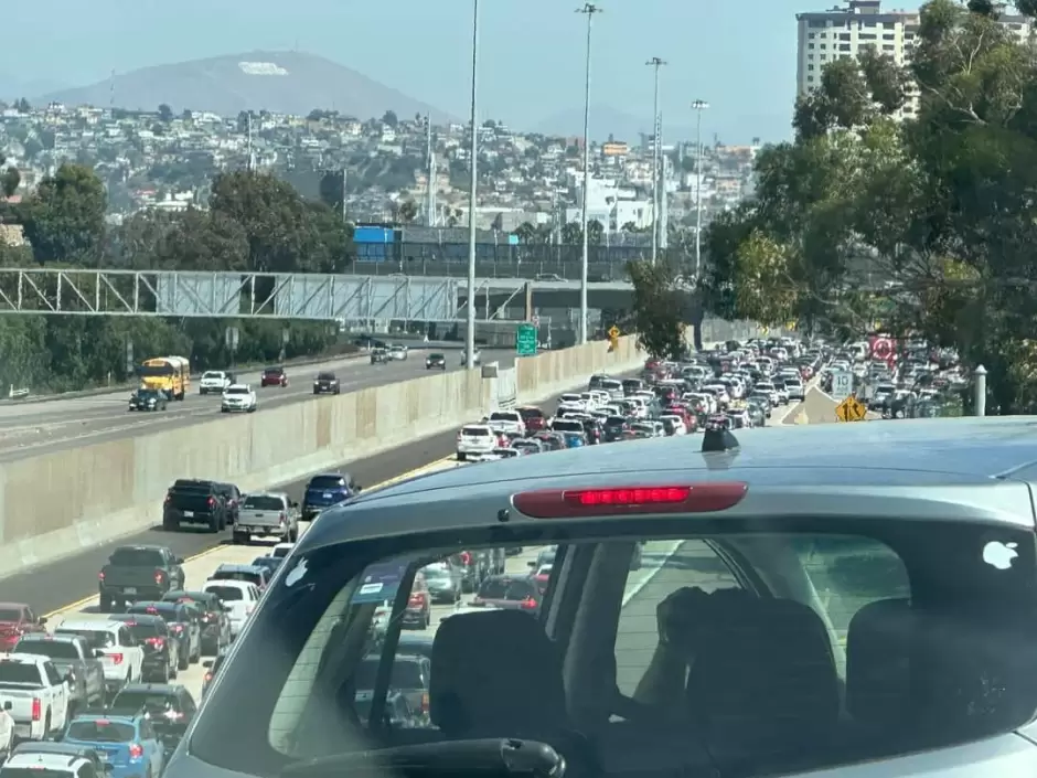 Reportaron largas filas de acceso a M�xico desde San Ysidro