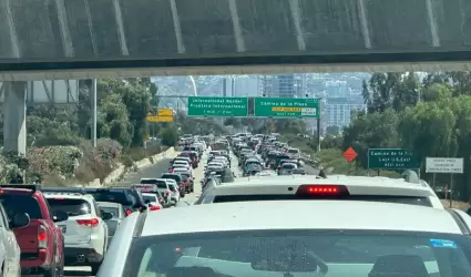Reportaron largas filas de acceso a M�xico desde San Ysidro