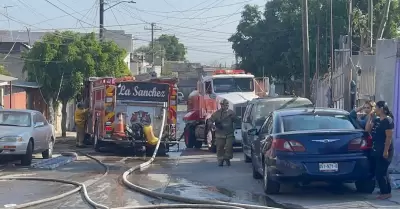 Incendio en la colonia S�nchez Taboada afect� cinco viviendas