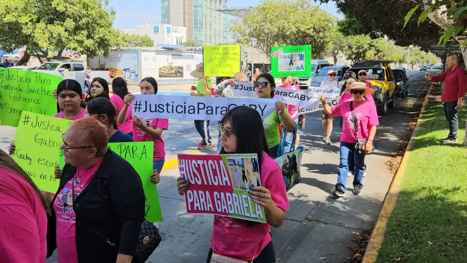 Marchan por enfermera asesinada en Tijuana