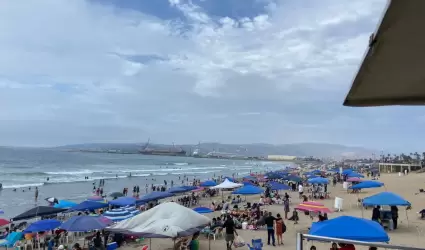 Tienen playas locales casi 11 mil visitantes de jueves a s�bado