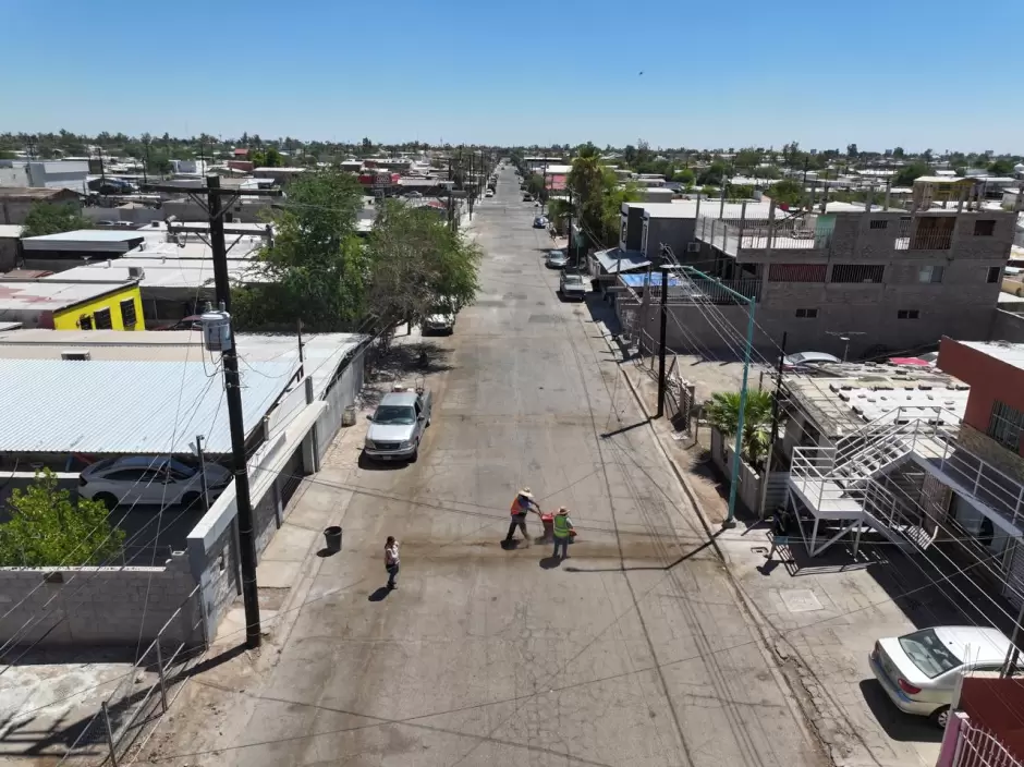 Renovaci�n de tuber�a de agua potable en la avenida Ingenieros del Conjunto Urbano Universitario
