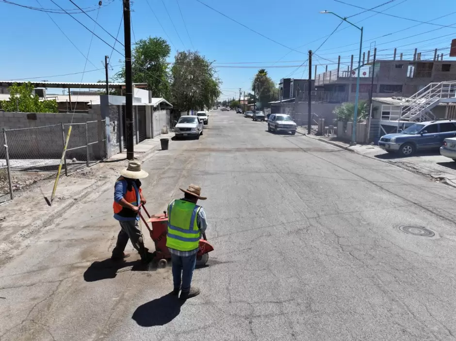 Renovaci�n de tuber�a de agua potable en la avenida Ingenieros del Conjunto Urbano Universitario