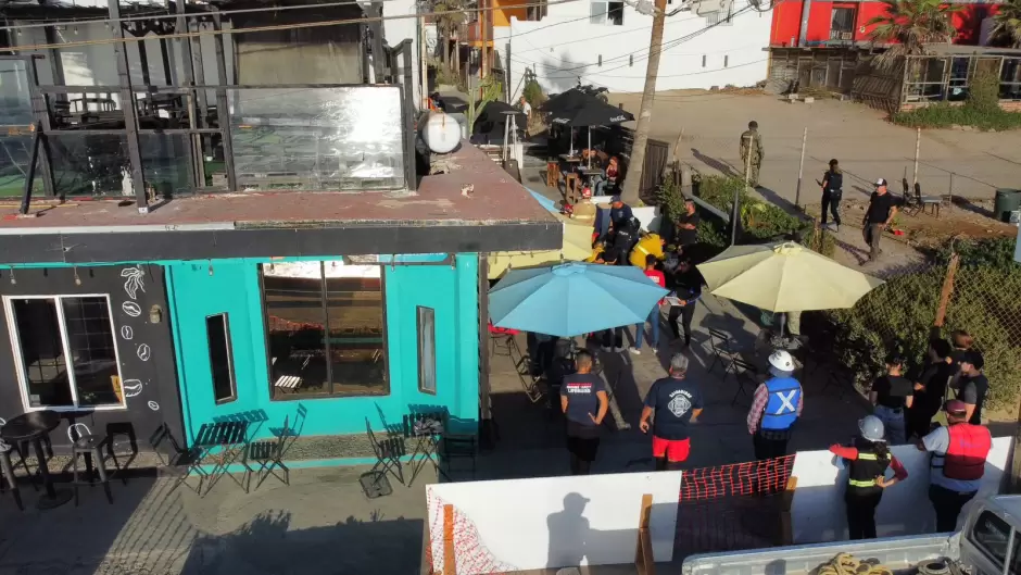 Colapsa techo de caf� en Playas de Tijuana