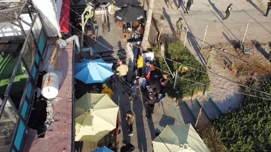 Colapsa techo de caf� en Playas de Tijuana