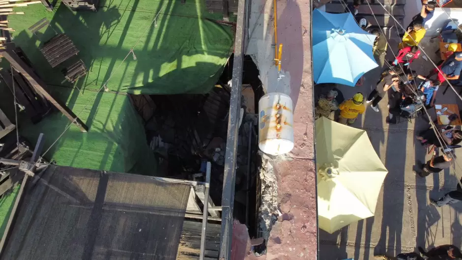 Colapsa techo de caf� en Playas de Tijuana
