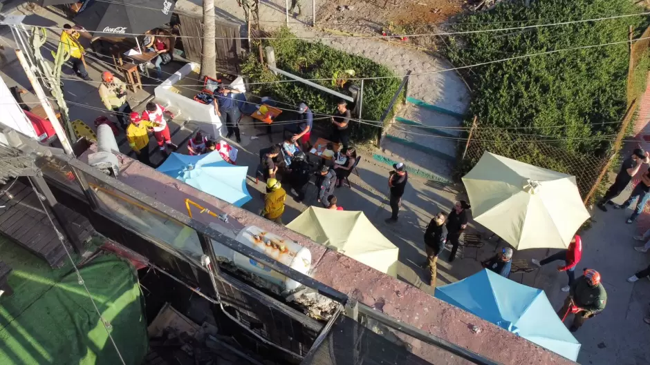 Colapsa techo de caf� en Playas de Tijuana