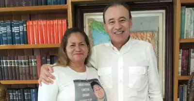 La madre buscadora Ceci Flores comparti� una fotograf�a con el gobernador del es
