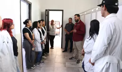 Visitan instalaciones de COTRRSA hombres estudiantes de criminolog�a de la unive