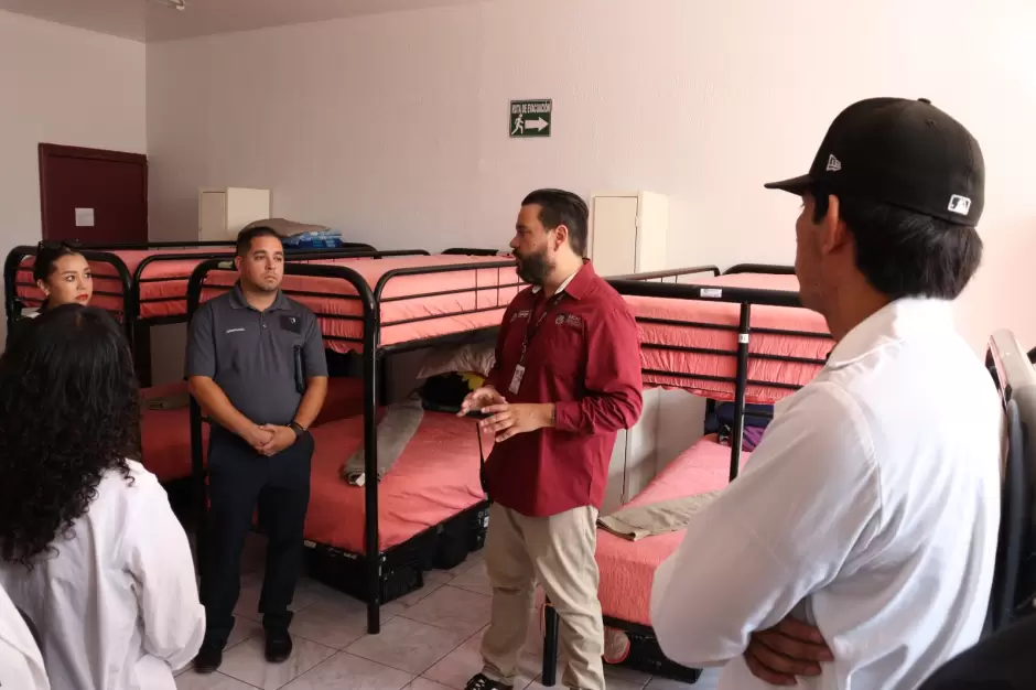 Visitan instalaciones de COTRRSA hombres estudiantes de criminolog�a de la universidad CENYCA
