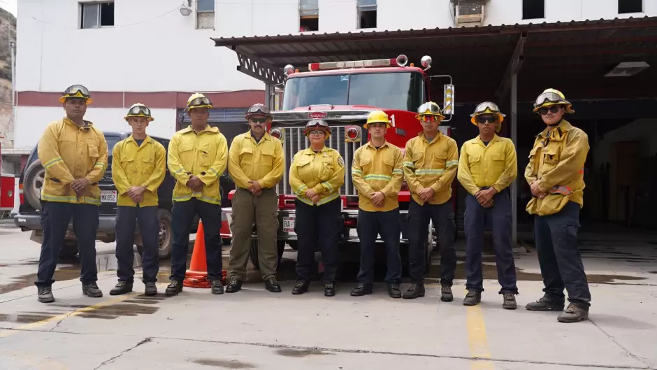 Alejandra Monta�ez, la �nica mujer bombero a cargo de una divisi�n