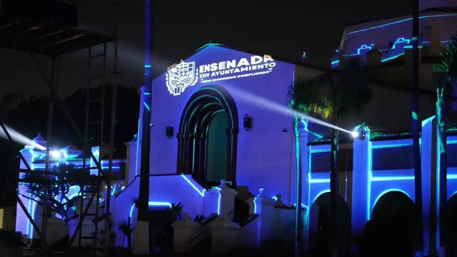 Proyecci�n del video mapping de la historia de Ensenada en el Riviera