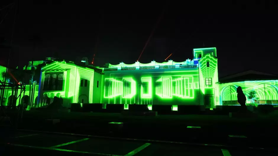 Proyecci�n del video mapping de la historia de Ensenada en el Riviera
