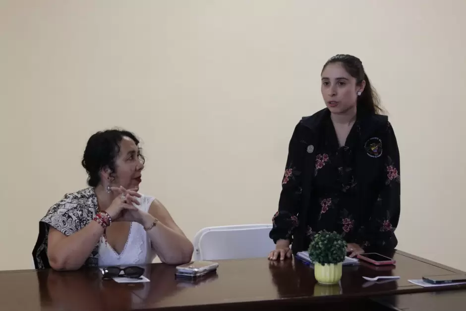 Sostiene Araceli Brown reuni�n con autoridades del Consulado de Estados Unidos