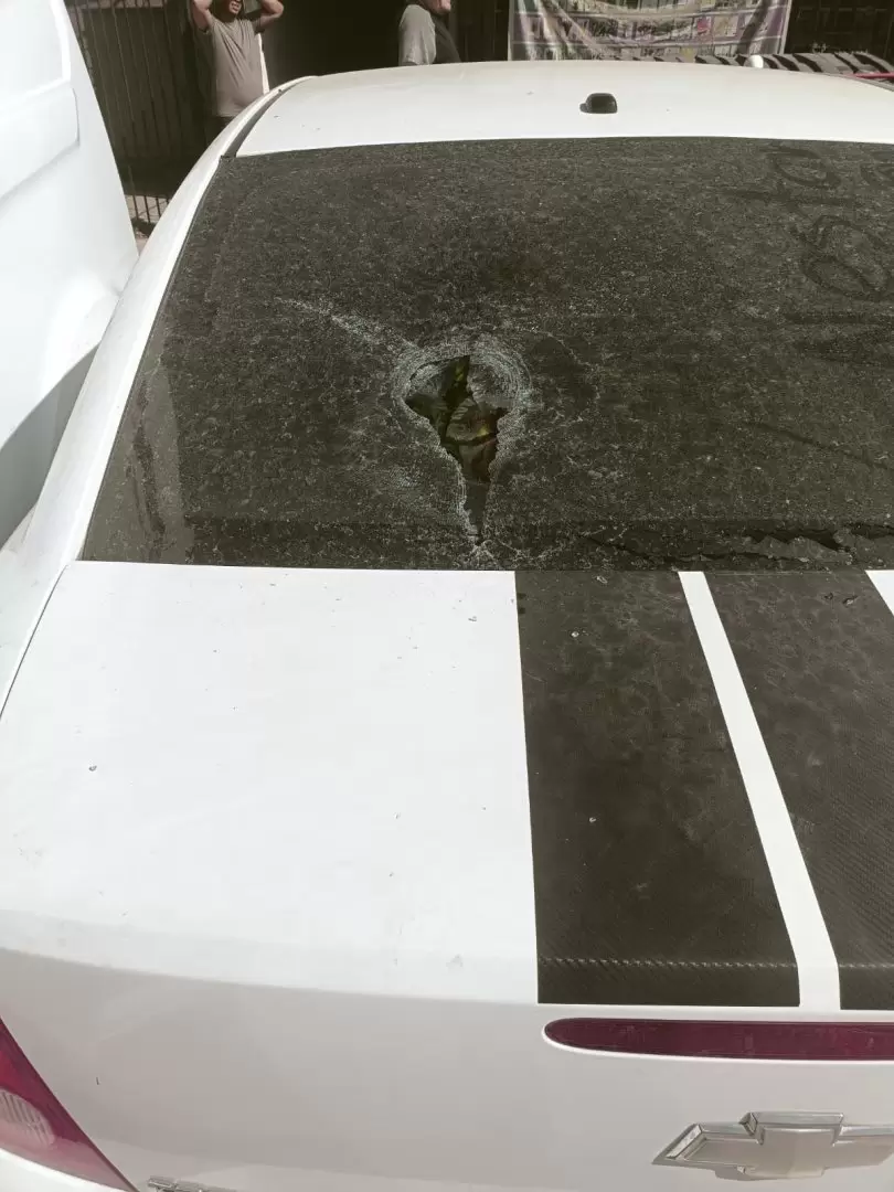 Detenido por da�os en propiedad ajena y orden de aprehensi�n activa por robo