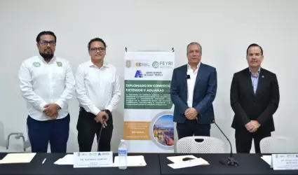 Capacitaci�n de comercio exterior a agentes aduanales de Tijuana y Tecate