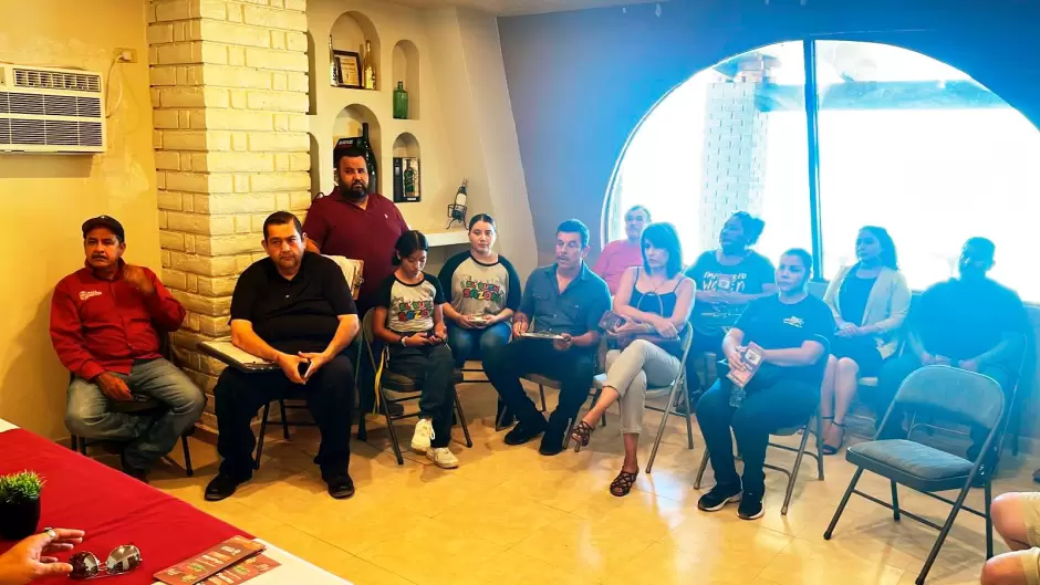 Reuni�n con representantes de Canirac y comerciantes de San Felipe