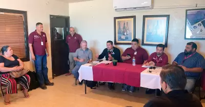 Reuni�n con representantes de Canirac y comerciantes de San Felipe