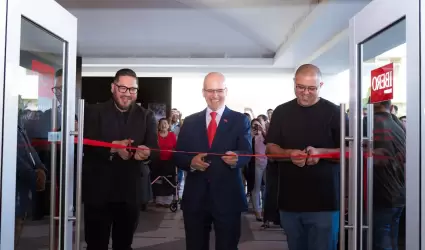 Reapertura y remodelaci�n de la Biblioteca Loyola