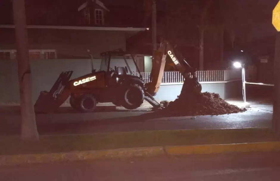Compa��a de Gas trabaj� durante la noche para corregir falla en alcantarillas de Lomas de Agua Caliente