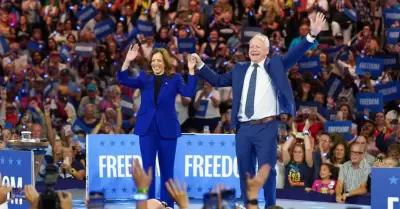 Kamala Harris y Tim Walz