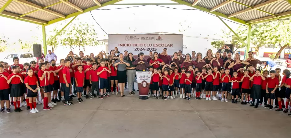 Arranca el regreso a clases con desayunos de "Pancita Llena Coraz�n Contento"