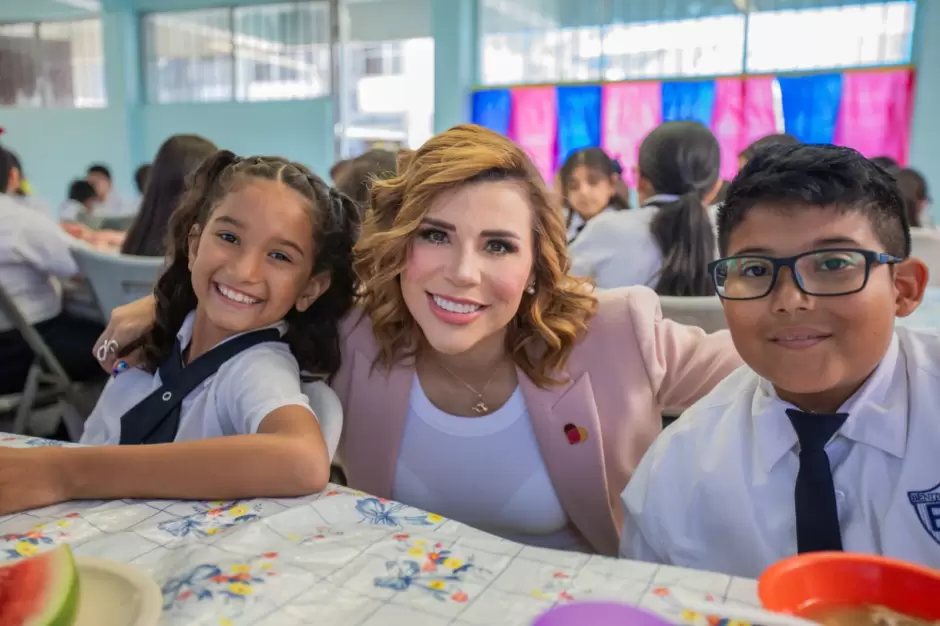 Arranca el regreso a clases con desayunos de "Pancita Llena Coraz�n Contento"