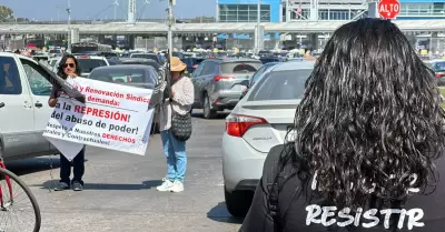 Maestros provocaron retrasos de una hora por bloqueos en la Sentri de San Ysidro