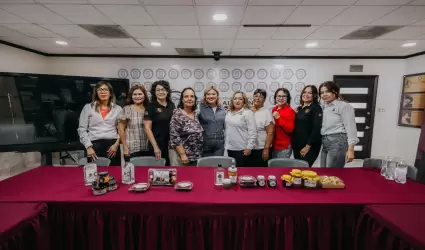 Sostiene diputada Michelle Tejeda reuni�n con mujeres emprendedoras del Valle de