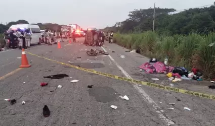Arrolla veh�culo a caravana de migrantes