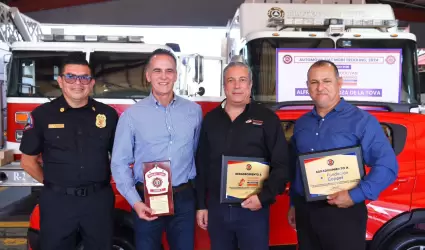 Reconoce Aram Hodoyan Heorica labor de bomberos con rifa de vehculo del ao