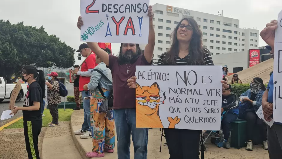 Se manifiestan en Tijuana para exigir a nueva legislatura reduzca la jornada laboral en M�xico