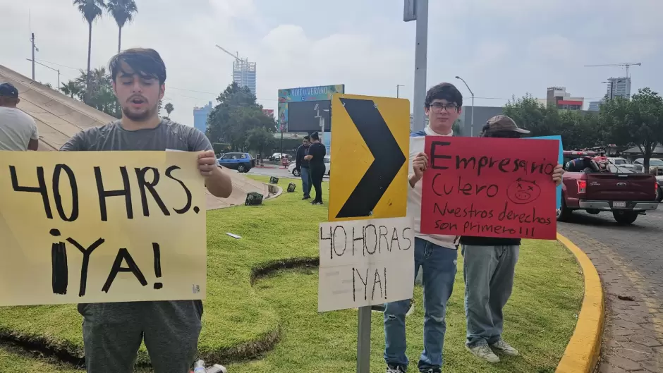 Se manifiestan en Tijuana para exigir a nueva legislatura reduzca la jornada laboral en M�xico
