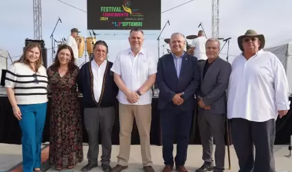 Participa alcalde Carlos Ibarra en la inauguraci�n del 9no Festival de Conocimie