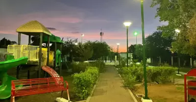 Iluminan el parque y cancha de basquetbol de la colonia Luis Echeverr�a