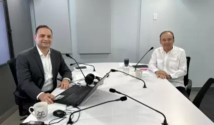 Juan Carlos Z��iga y el gobernador Alfonso Durazo