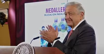 AMLO felicita a atletas paralmpicos