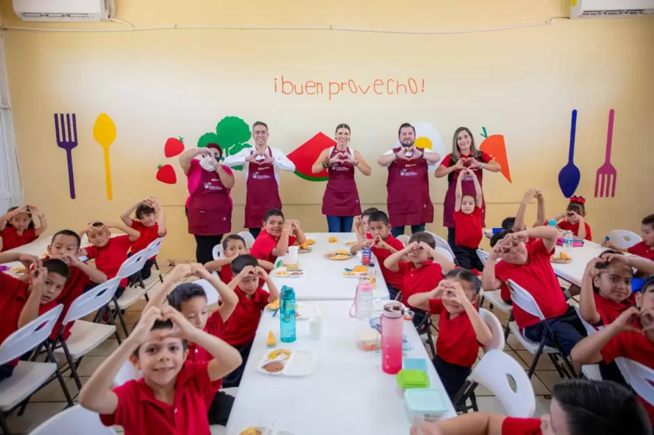 Pancita Llena, Corazn Contento en escuelas pblicas