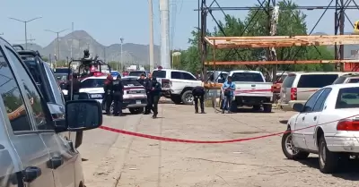 Asesinan a tiros a un hombre mientras estaba en su automvil