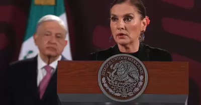 Beatriz Guti�rrez M�ller en la conferencia matutina en Palacio Nacional.