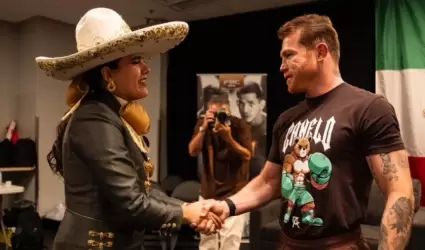 Camila Fern�ndez y "Canelo" �lvarez