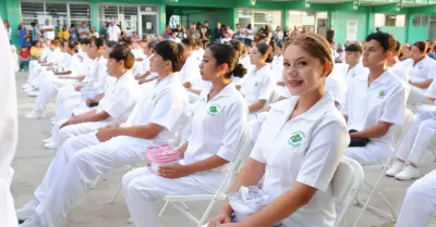 Estudiantes de enfermera general de Conalep Ensenada