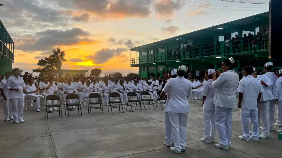 Estudiantes de enfermera general de Conalep Ensenada