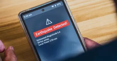 Notificacin de alerta de deteccin de terremotos en el telfono inteligente.