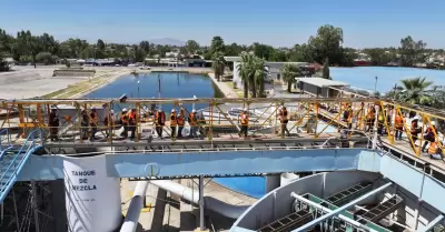 Alumnos de fotoperiodismo de la UABC visitan planta potabilizadora