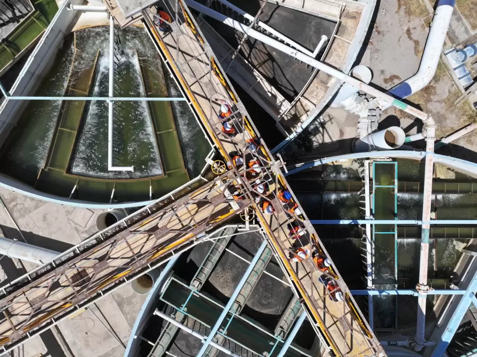 Alumnos de fotoperiodismo de la UABC visitan planta potabilizadora