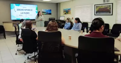 Imparten curso sobre derechos humanos de las mujeres