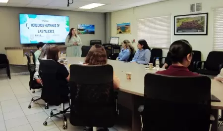 Imparten curso sobre derechos humanos de las mujeres