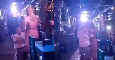 Bailarina de bar de Tabasco recibe propuesta de matrimonio